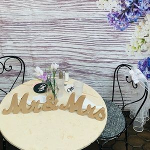 Mr. & Mrs. signs
